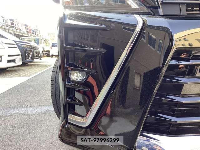 Toyota VOXY 2021-03 6915107-13