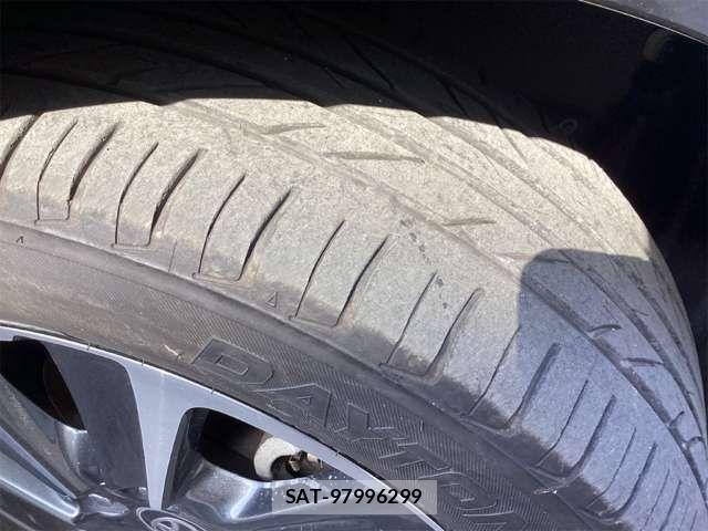 Toyota VOXY 2021-03 6915107-17