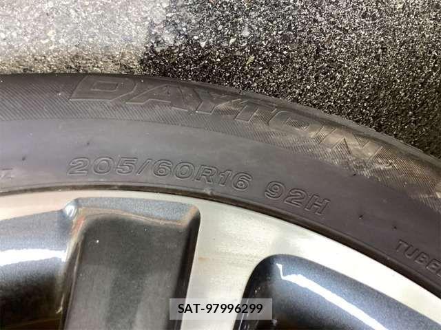 Toyota VOXY 2021-03 6915107-18