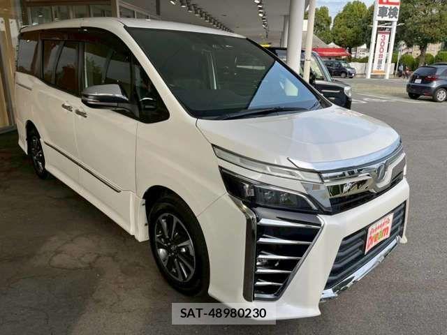 Toyota VOXY 2019-05 6915140-9