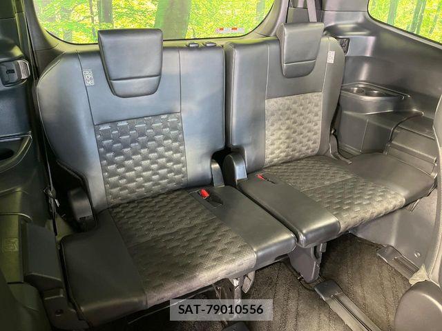 Toyota VOXY 2022-11 6915104-9