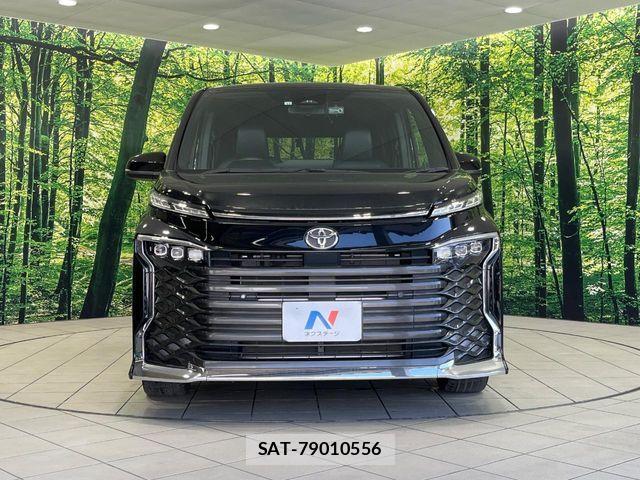 Toyota VOXY 2022-11 6915104-14