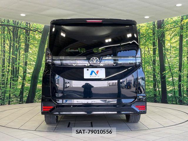 Toyota VOXY 2022-11 6915104-15