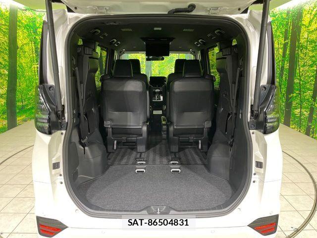 Toyota VOXY 2023-05 6915096-10