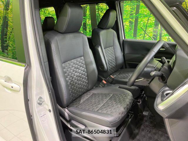 Toyota VOXY 2023-05 6915096-7