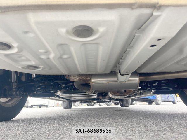 Toyota VOXY 2016-10 6919759-19