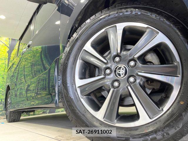 Toyota VOXY 2019-06 6915158-13