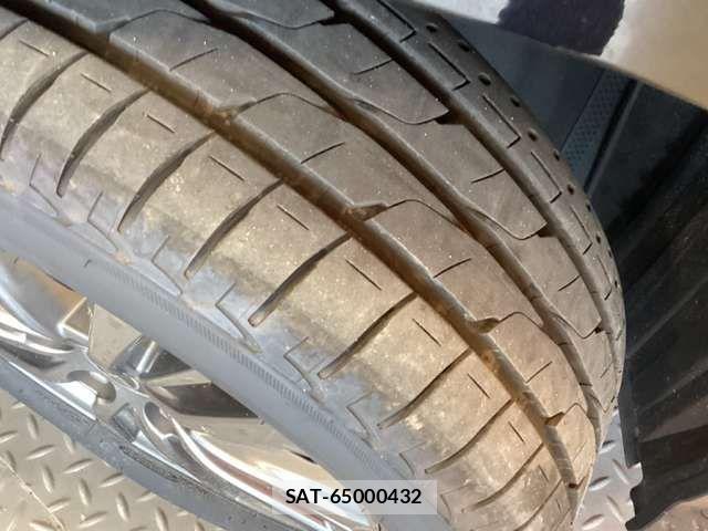 Toyota VOXY 2023-03 6915102-15