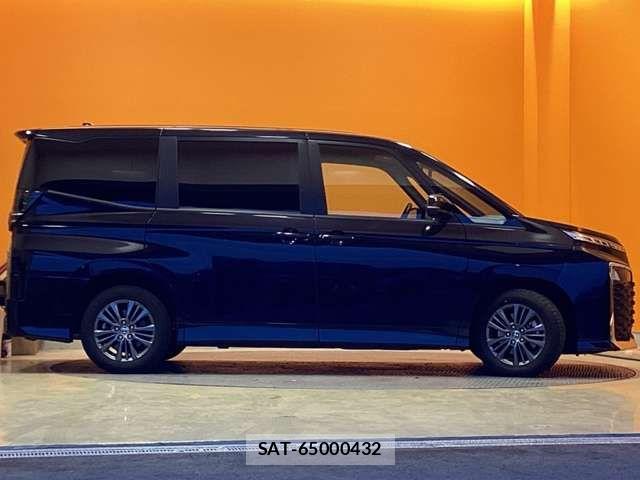 Toyota VOXY 2023-03 6915102-8