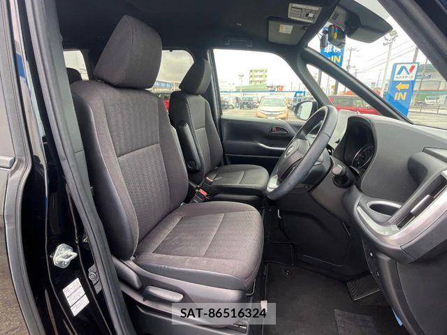 Toyota VOXY 2022-02 6915106-9