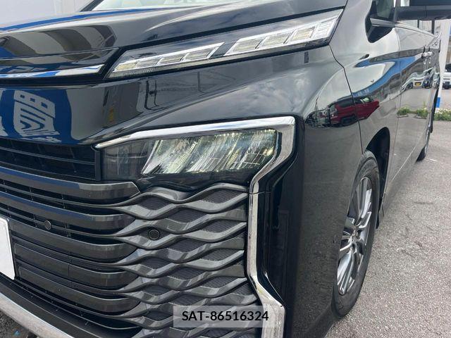 Toyota VOXY 2022-02 6915106-14