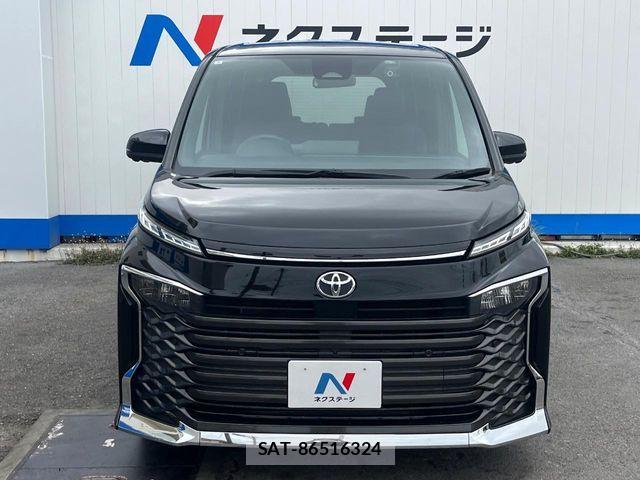 Toyota VOXY 2022-02 6915106-16