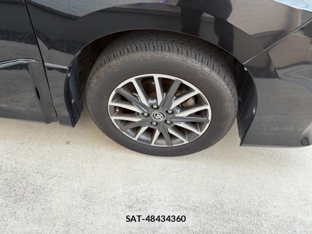 Toyota VOXY 2016-09 6915190-2