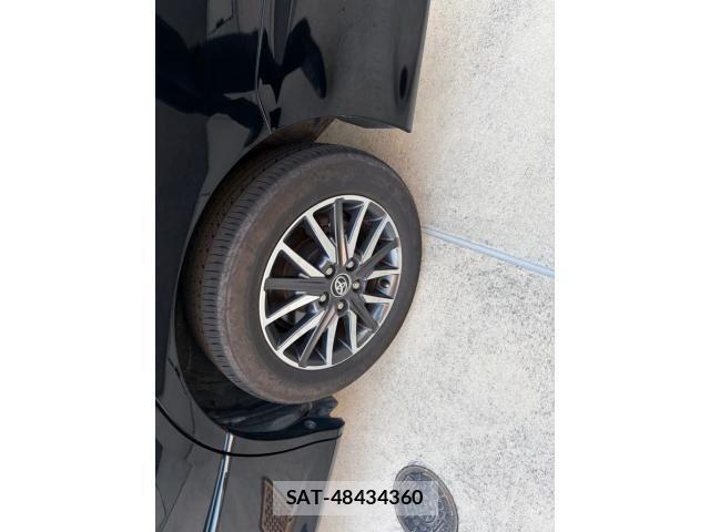Toyota VOXY 2016-09 6915190-4