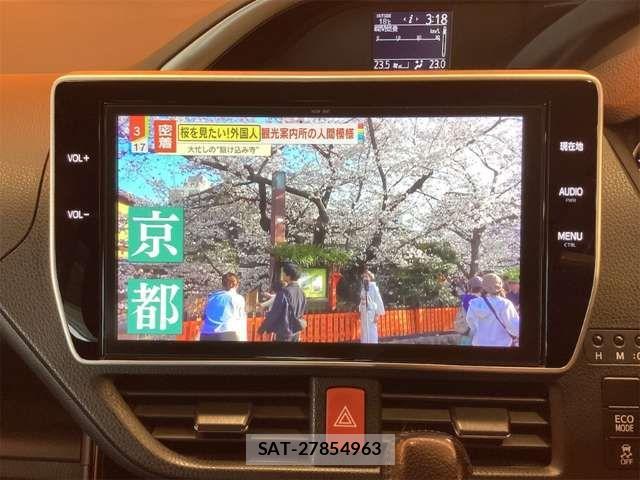 Toyota VOXY 2016-09 6915145-7