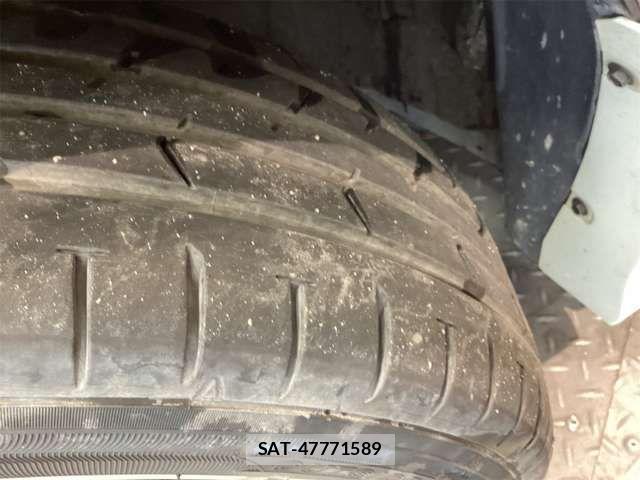 Toyota VOXY 2019-07 6915108-15