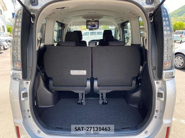 Toyota VOXY 2016-03 6915200-18