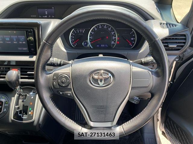 Toyota VOXY 2016-03 6915200-24