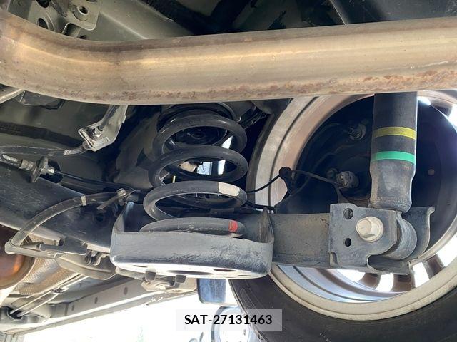 Toyota VOXY 2016-03 6915200-26