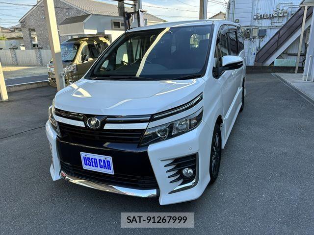 Toyota VOXY 2014-02 6915177-0