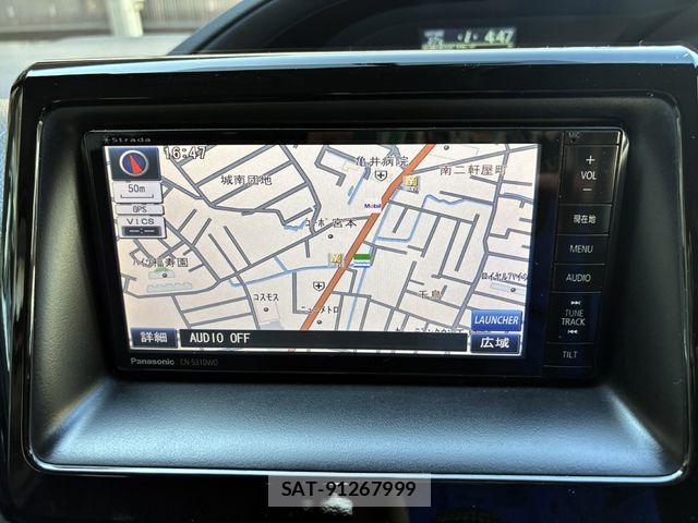 Toyota VOXY 2014-02 6915177-16