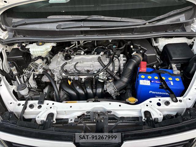 Toyota VOXY 2014-02 6915177-23