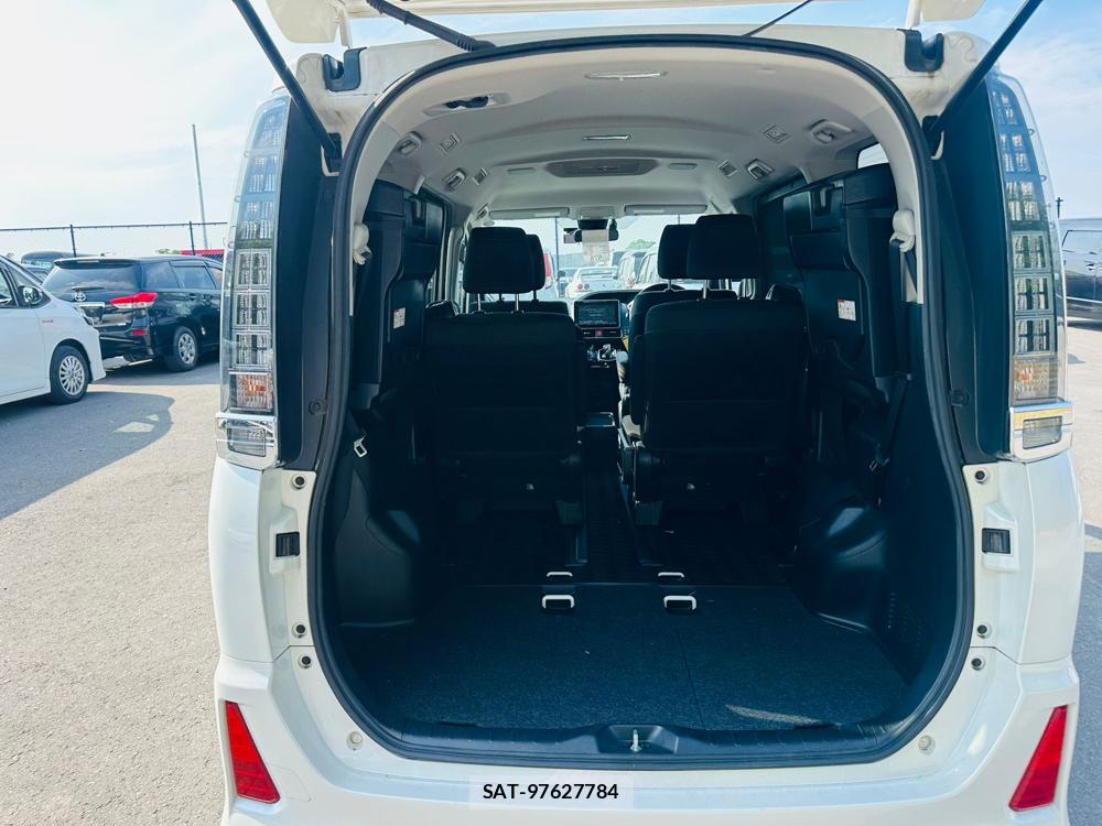 Toyota VOXY 2017 6848849-25