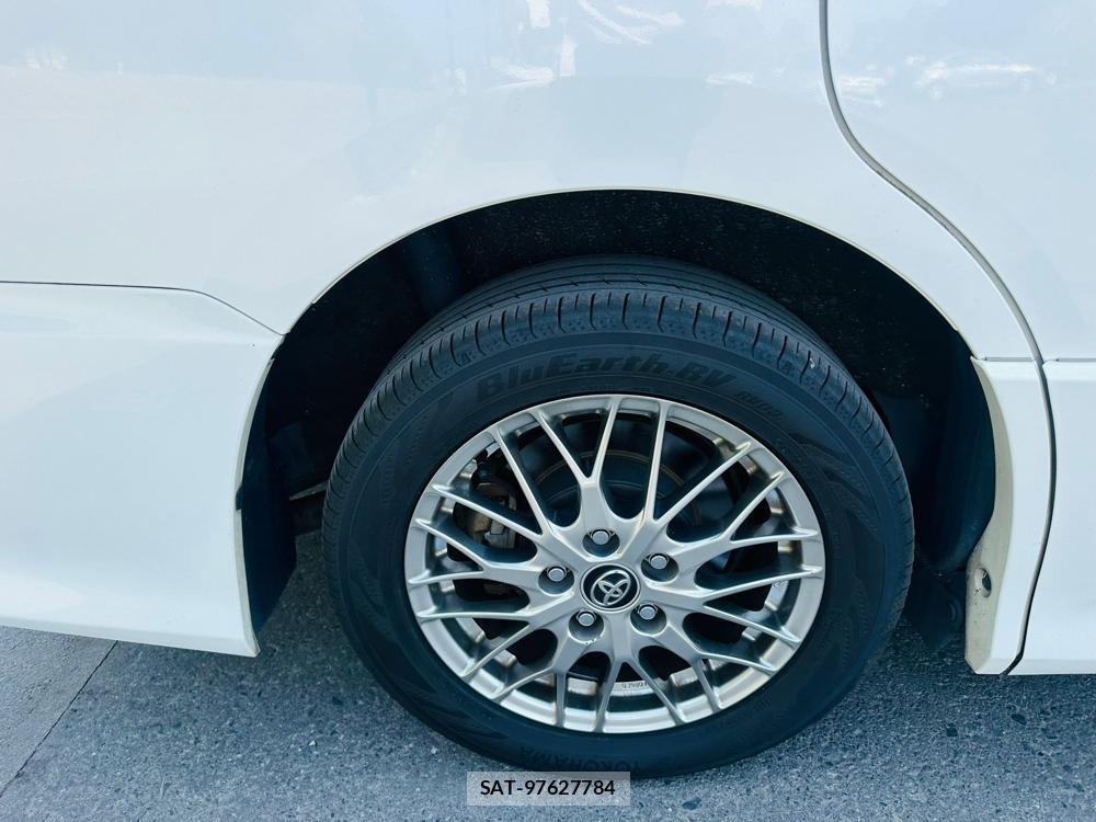 Toyota VOXY 2017 6848849-27