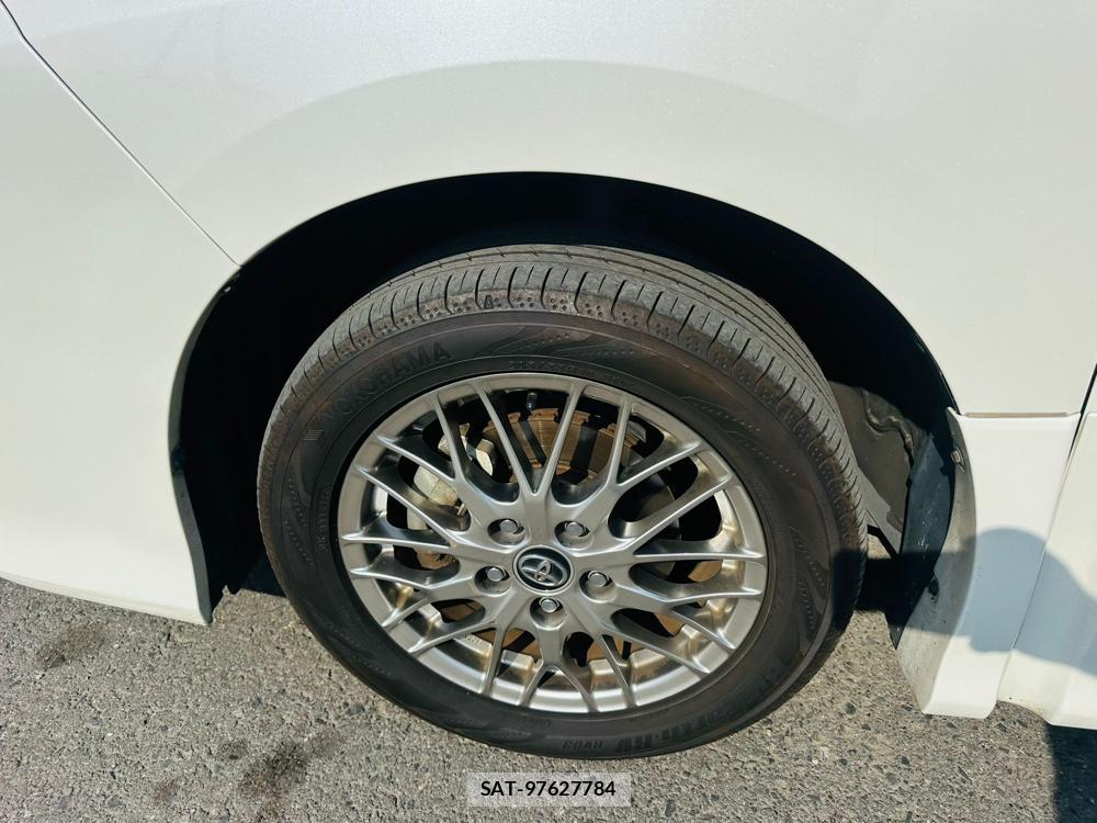 Toyota VOXY 2017 6848849-29