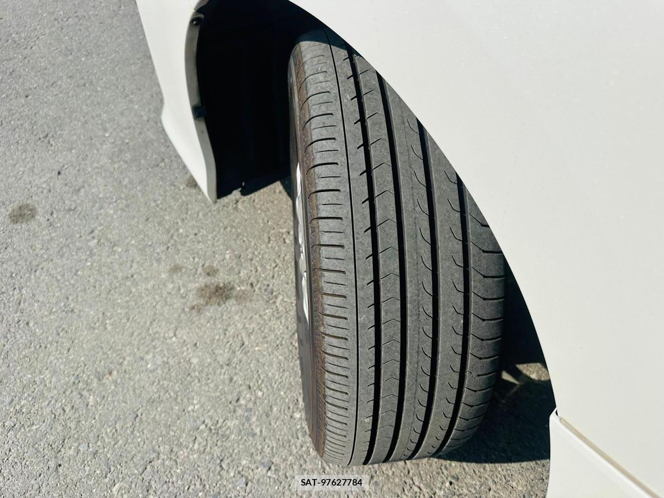 Toyota VOXY 2017 6848849-31