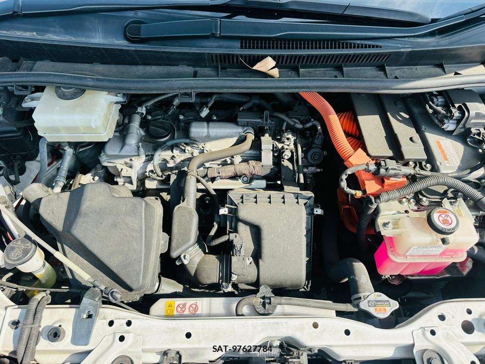 Toyota VOXY 2017 6848849-38