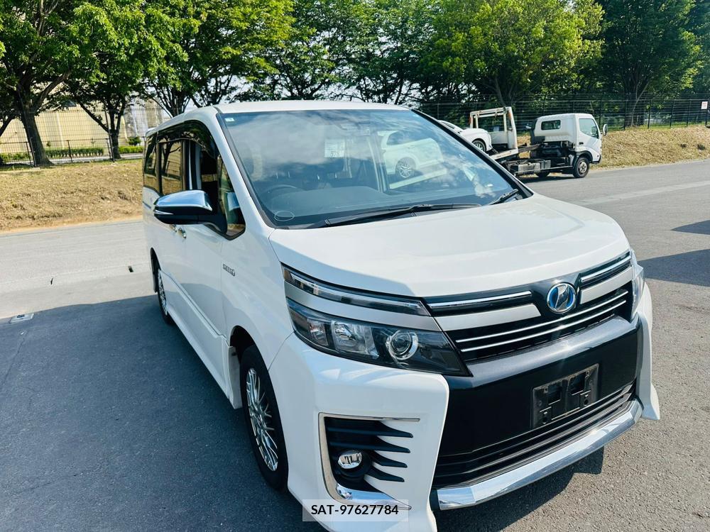 Toyota VOXY 2017 6848849-6