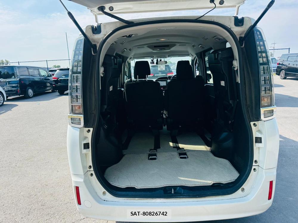 Toyota VOXY 2015 6848848-24