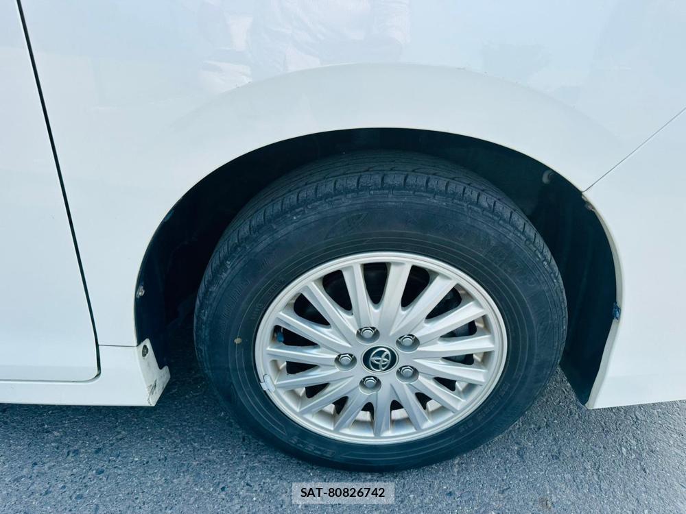 Toyota VOXY 2015 6848848-27