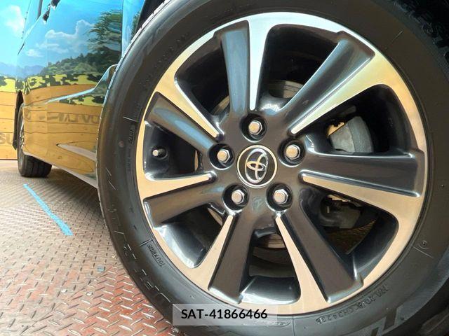 Toyota VOXY 2017-11 6999087-13