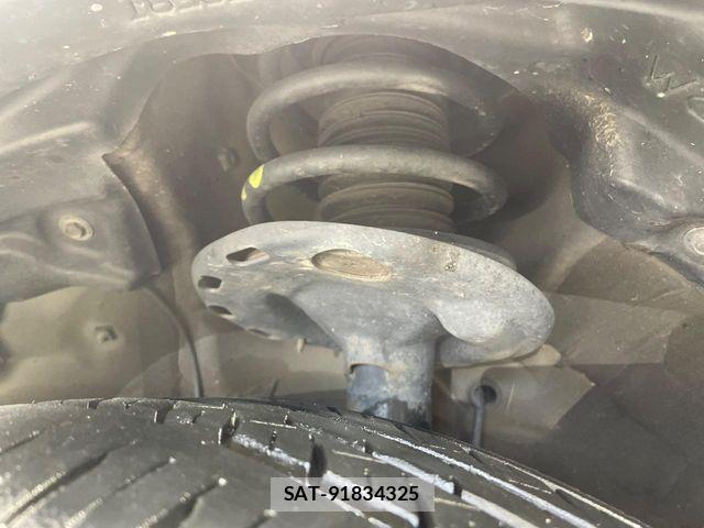Toyota VOXY 2017-12 6999088-19