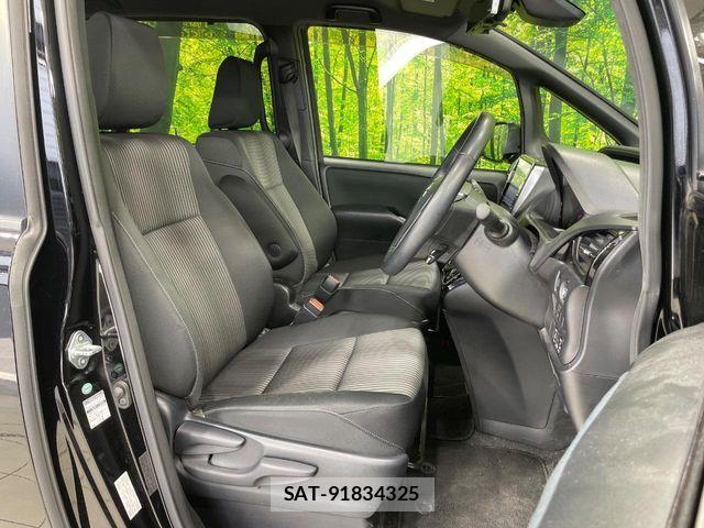 Toyota VOXY 2017-12 6999088-6
