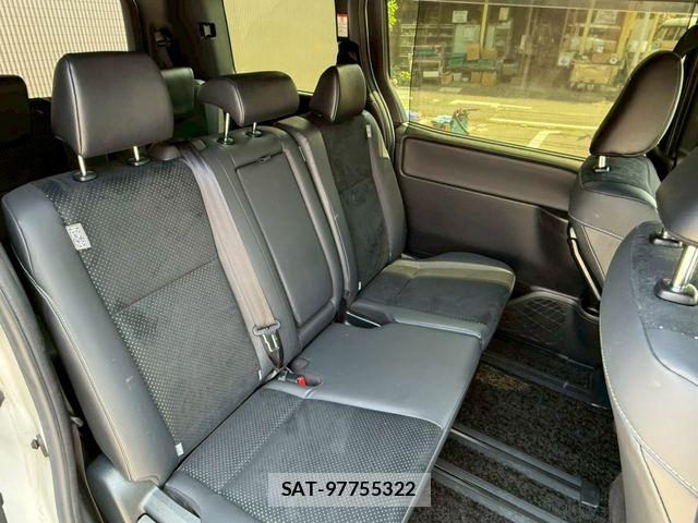 Toyota VOXY 2021-03 6999083-11