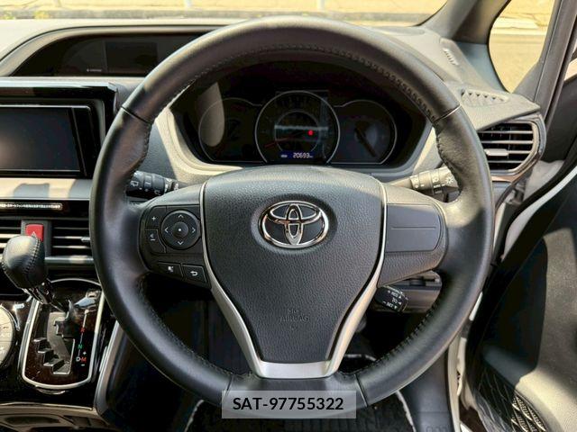 Toyota VOXY 2021-03 6999083-14