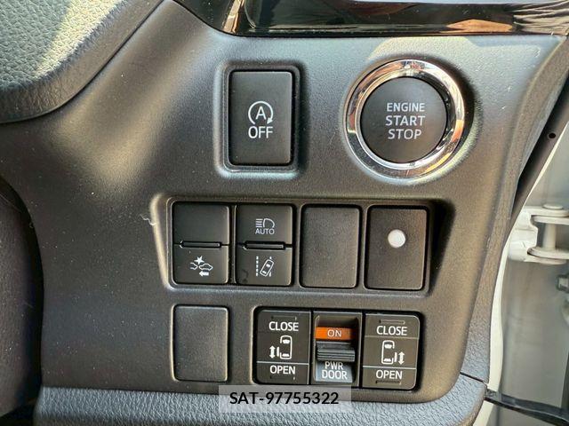 Toyota VOXY 2021-03 6999083-15