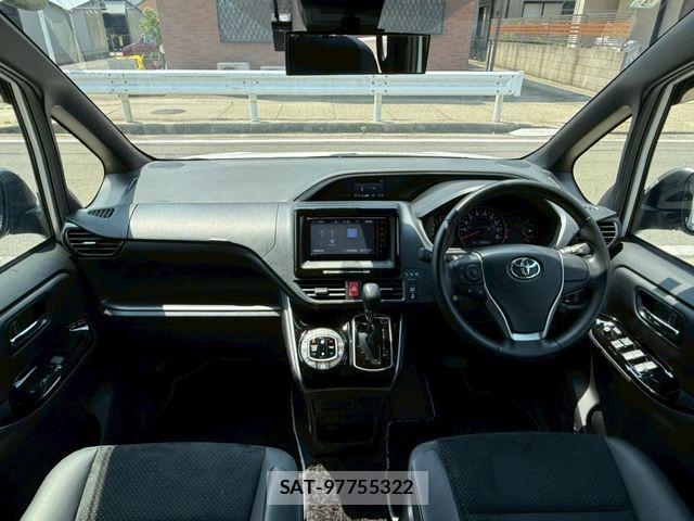 Toyota VOXY 2021-03 6999083-1