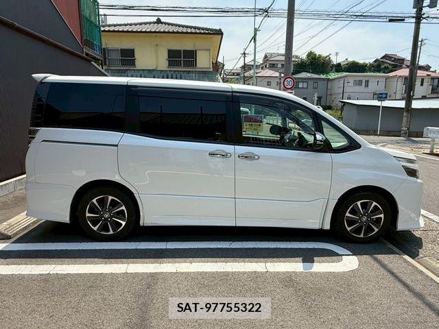 Toyota VOXY 2021-03 6999083-8