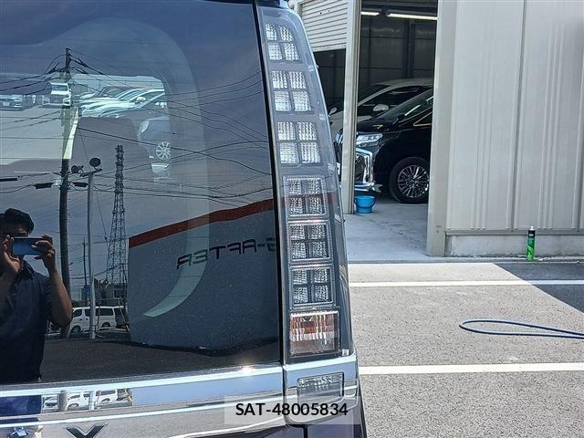 Toyota VOXY 2014-02 6999110-12