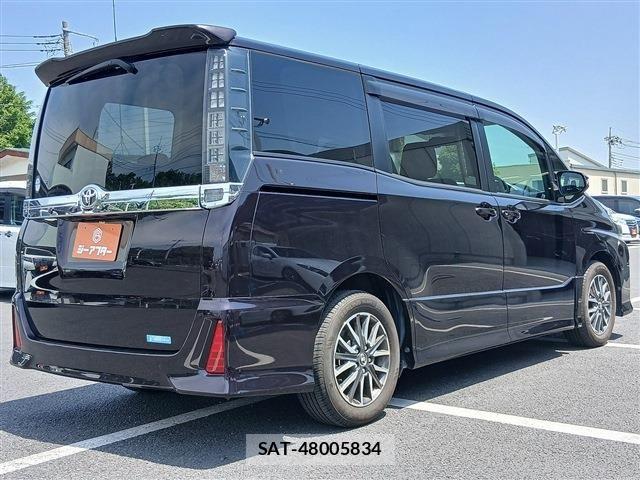Toyota VOXY 2014-02 6999110-22