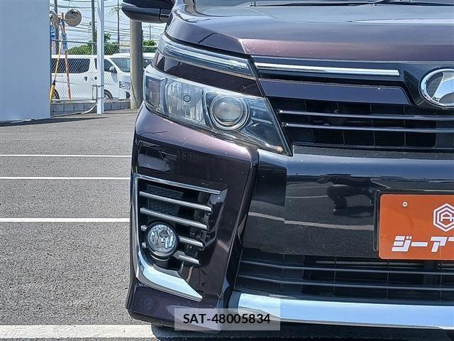 Toyota VOXY 2014-02 6999110-25