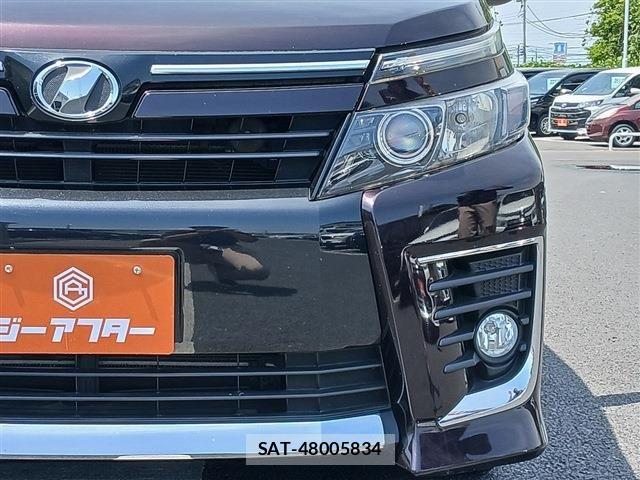 Toyota VOXY 2014-02 6999110-26