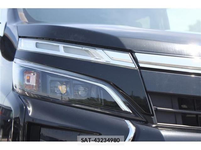 Toyota VOXY 2019-10 6999099-10