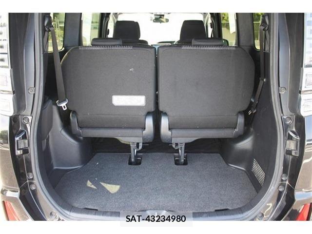 Toyota VOXY 2019-10 6999099-17