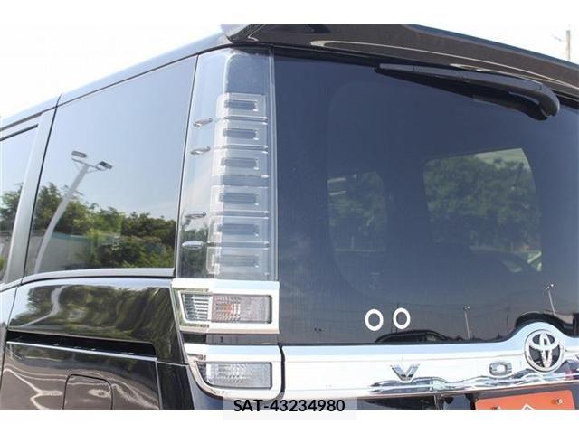 Toyota VOXY 2019-10 6999099-26