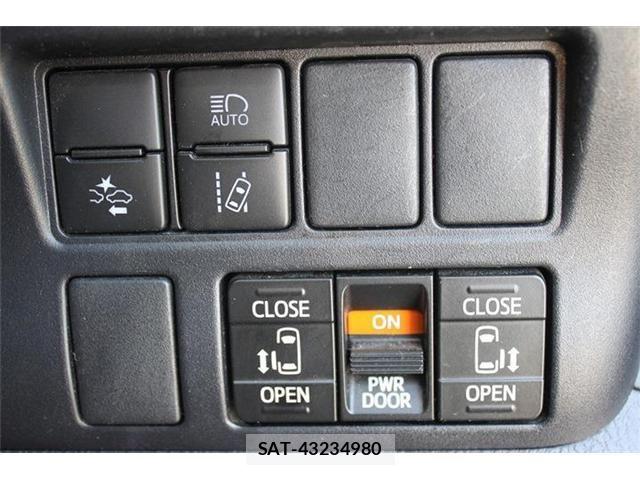 Toyota VOXY 2019-10 6999099-3